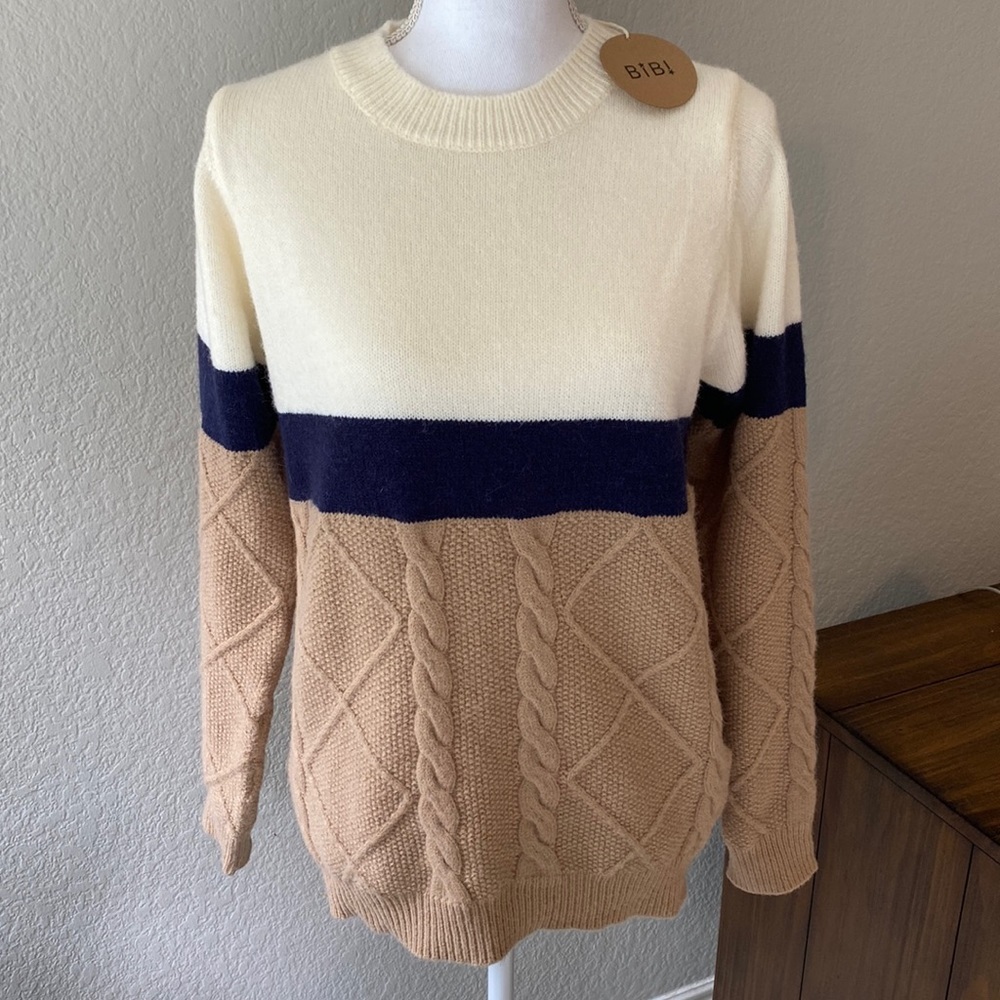 NWT bibi sweater size small relaxed fit
